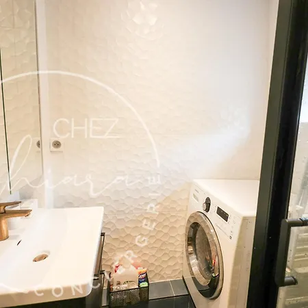 Apartment Bail Mobilite - Feel At In - Chic & Cozy
